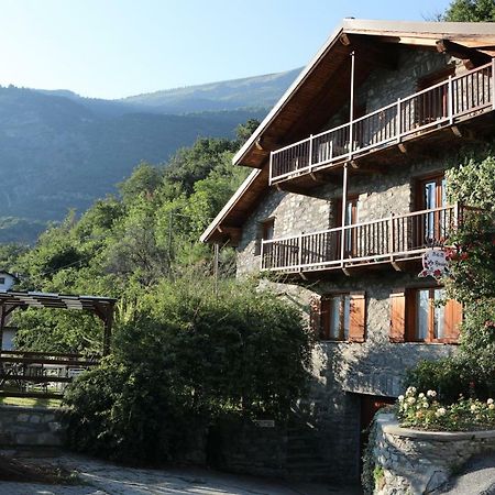 Le Rosier B&B E Appartamento Saint-Vincent Bagian luar foto