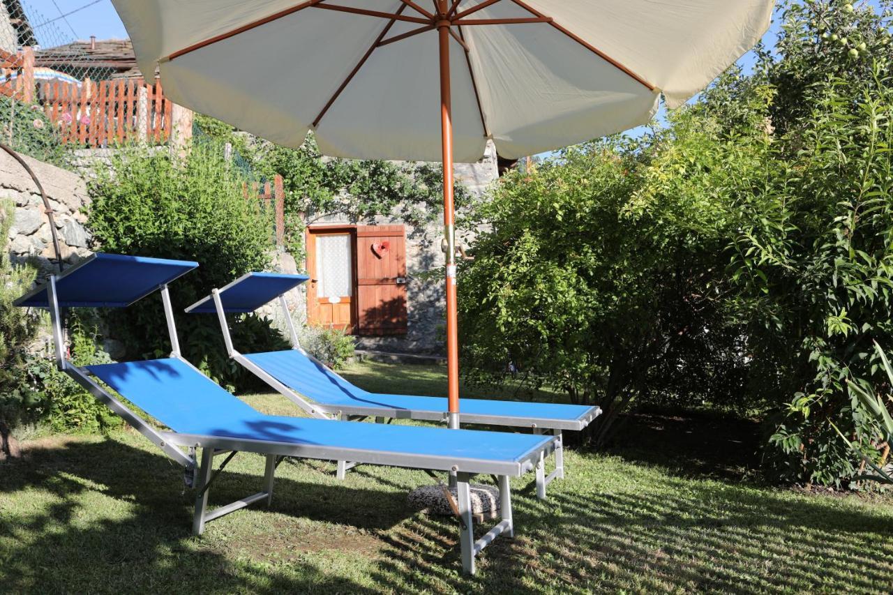 Le Rosier B&B E Appartamento Saint-Vincent Bagian luar foto