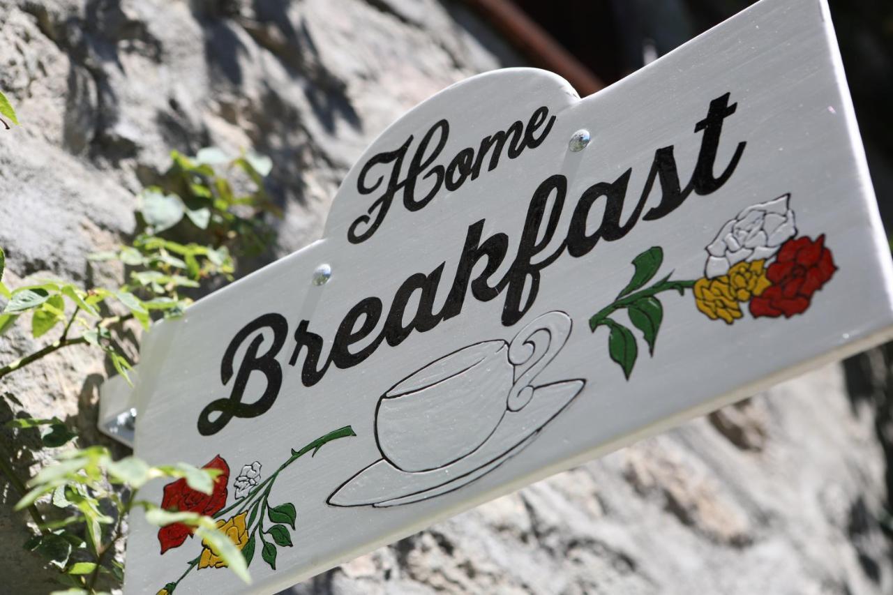 Le Rosier B&B E Appartamento Saint-Vincent Bagian luar foto