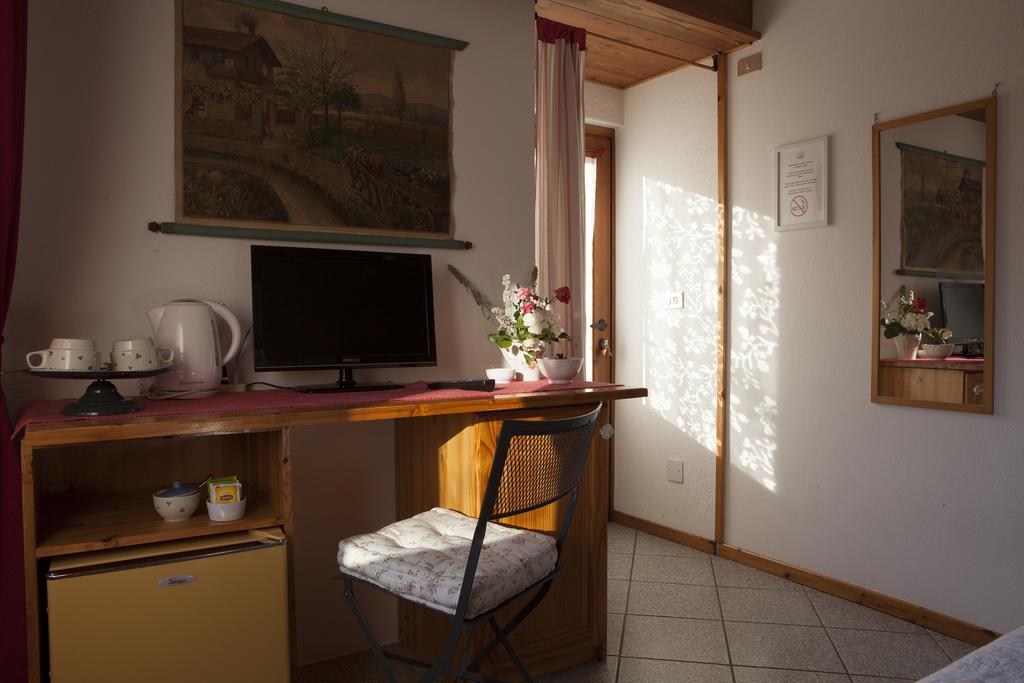 Le Rosier B&B E Appartamento Saint-Vincent Bagian luar foto