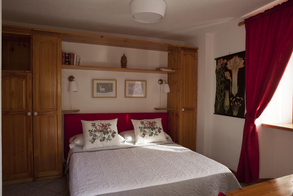 Le Rosier B&B E Appartamento Saint-Vincent Bagian luar foto
