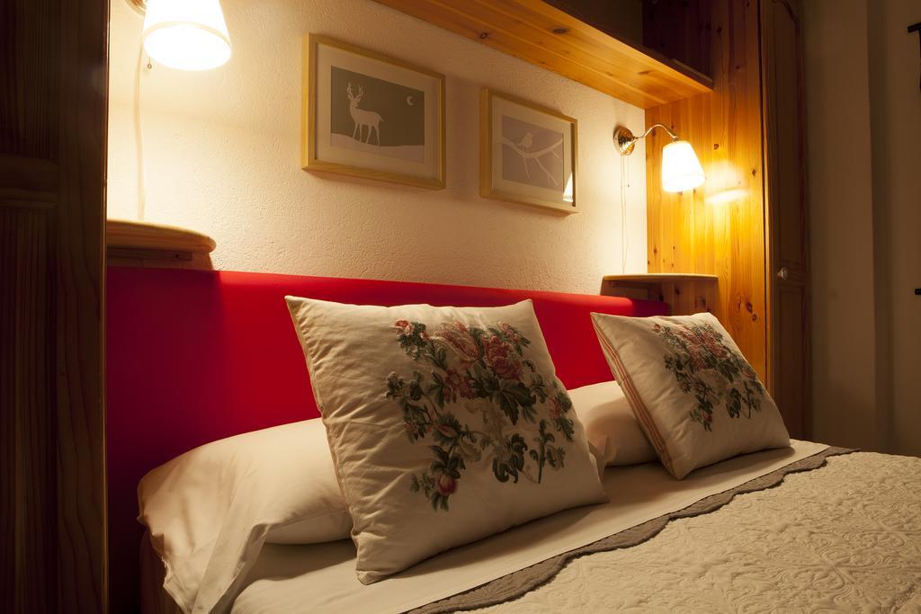Le Rosier B&B E Appartamento Saint-Vincent Bagian luar foto
