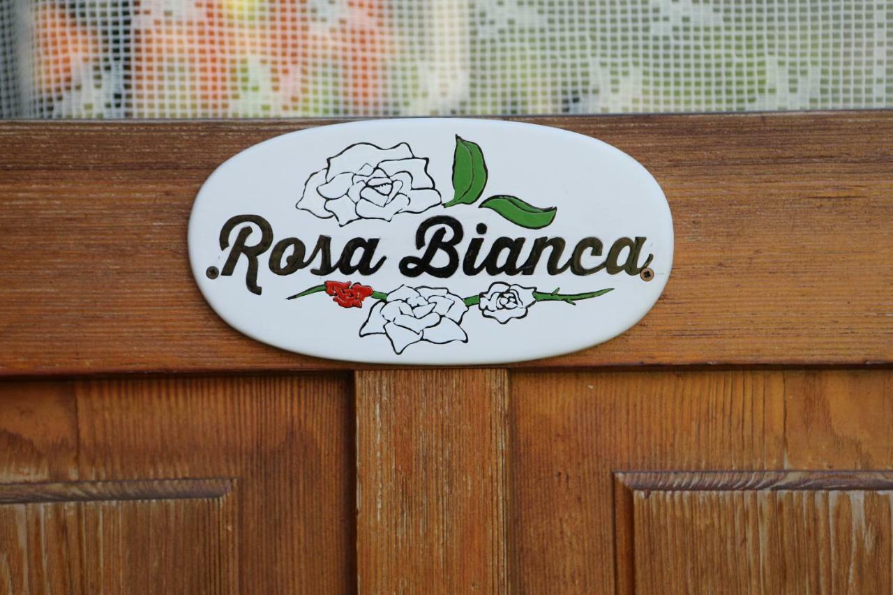 Le Rosier B&B E Appartamento Saint-Vincent Bagian luar foto